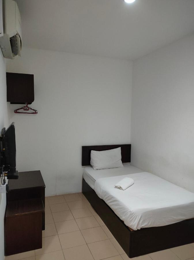 Hotel Star Inn Teluk Intan Exterior photo