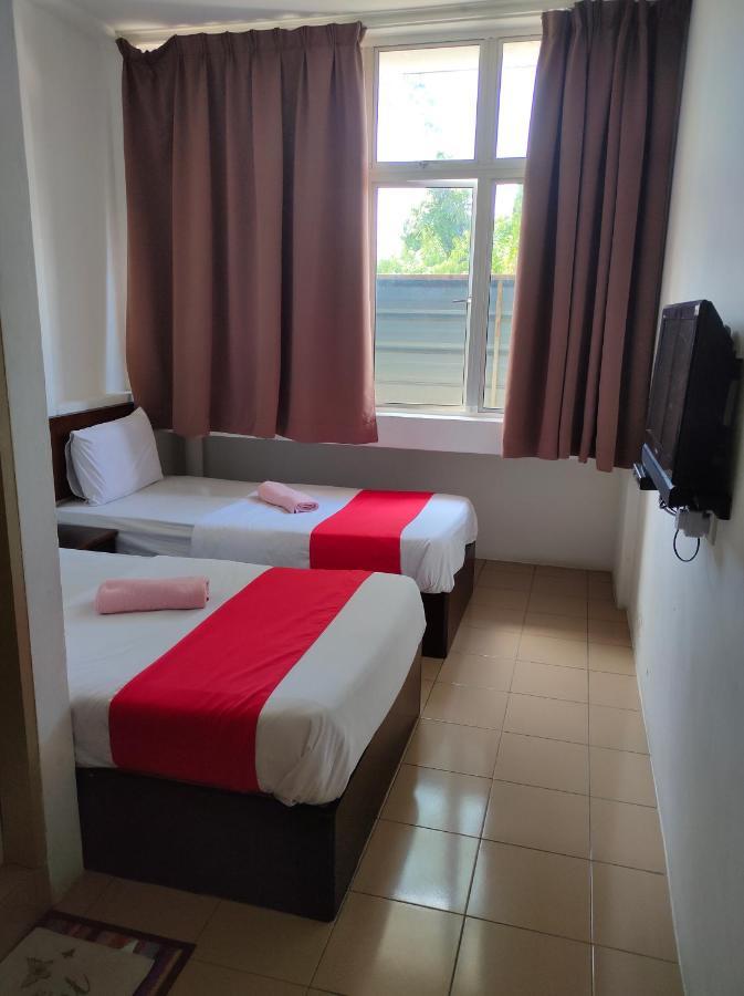 Hotel Star Inn Teluk Intan Exterior photo
